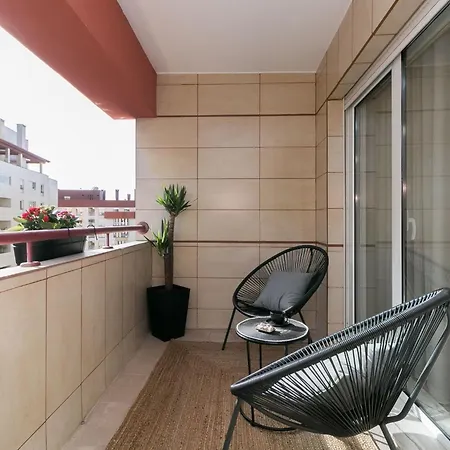 The Metropolitan- Premium-wohnung Mit Balkon- Parkplatz By Interhome Apartman Lisboa