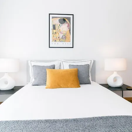 The Metropolitan- Premium-wohnung Mit Balkon- Parkplatz By Interhome Lisboa