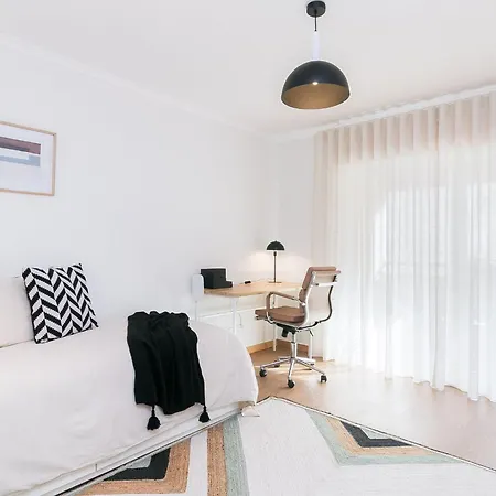 The Metropolitan- Premium-wohnung Mit Balkon- Parkplatz By Interhome *