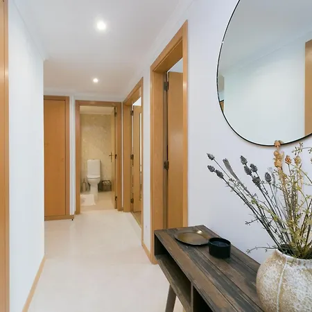 The Metropolitan- Premium-wohnung Mit Balkon- Parkplatz By Interhome Appartement Lissabon