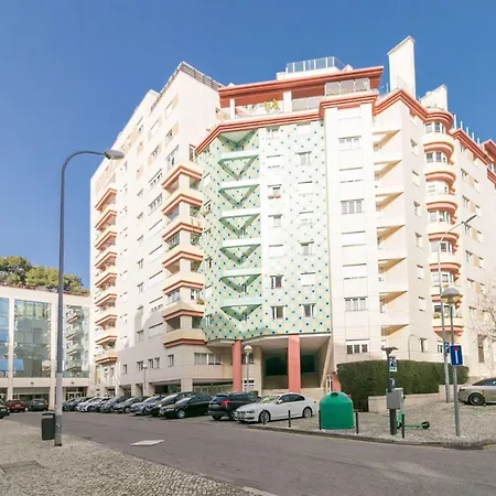 The Metropolitan- Premium-wohnung Mit Balkon- Parkplatz By Interhome *