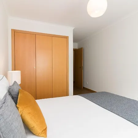 The Metropolitan- Premium-wohnung Mit Balkon- Parkplatz By Interhome *